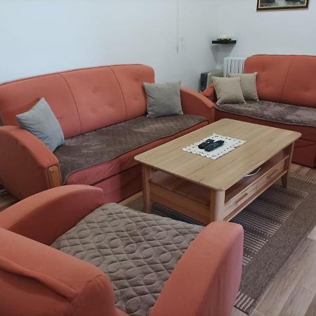 Apartman Meka SJJ Esterno foto
