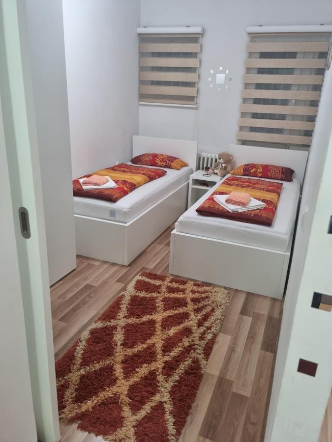 Apartman Meka SJJ Esterno foto