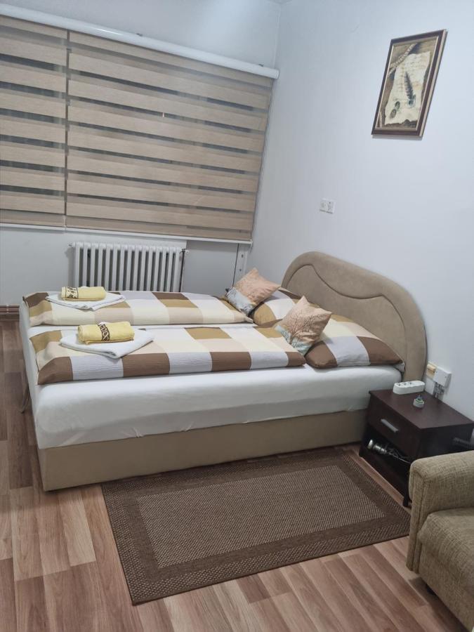 Apartman Meka SJJ Esterno foto